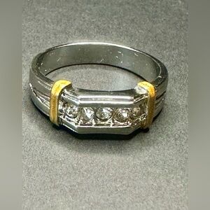 SILVER TONED FASHION RING
